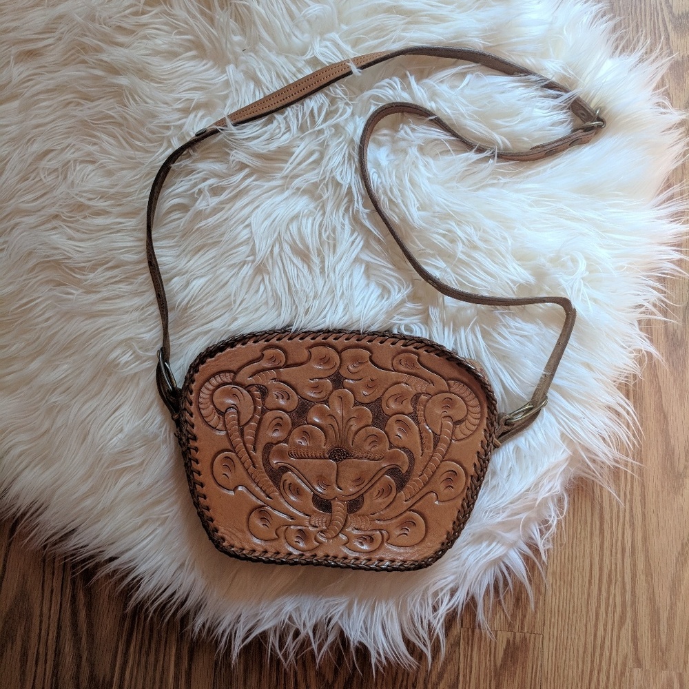 Tooled floral leather purse